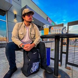 Meet your Posher, Alexander